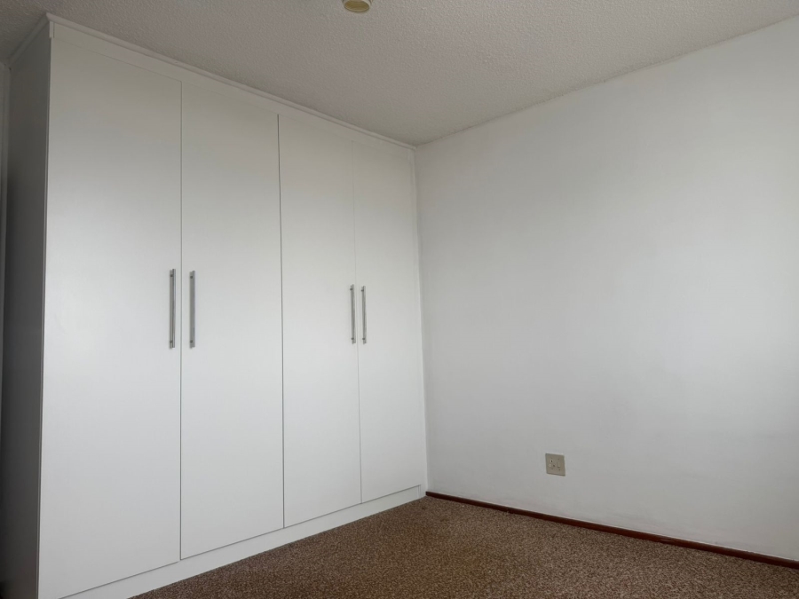 To Let 2 Bedroom Property for Rent in Humewood Eastern Cape